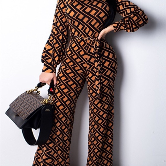 Chic Clothing - Picture 7 of 8